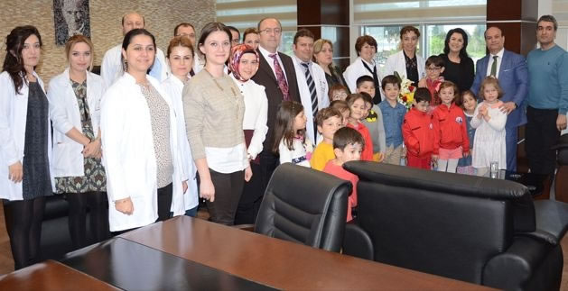 Duayen Sanatçı Melihat Gülses'in Okulumuzu Ziyaretleri