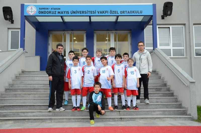 Futsal Takımımız Fahrettin Ulusoy Ortaokulunu 3-0 Mağlup Etti