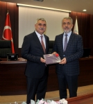 Rektör Bilgiç’e Omü Vakfı Koleji Öğretmenlerinden Anlamlı Kutlama