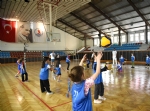 OMÜ Vakfı Koleji Kız Voleybol Takımı İçin Oyuncu Seçmeleri Yapıldı